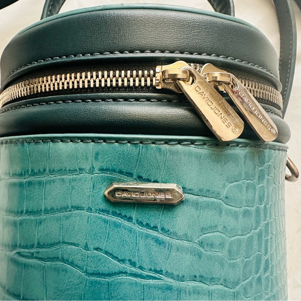 Green Emerald Leather Croc Printed Zipper Mini Buckle Bag Crossbody Bag - Picture 2 of 10